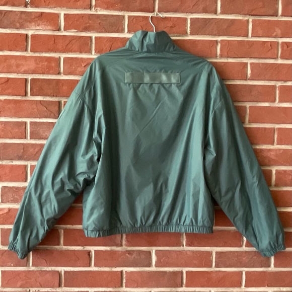 ALO  Yoga Latitude Light Weight 1/2 Zip Pullover Jacket Size S NWOT - Picture 3 of 11